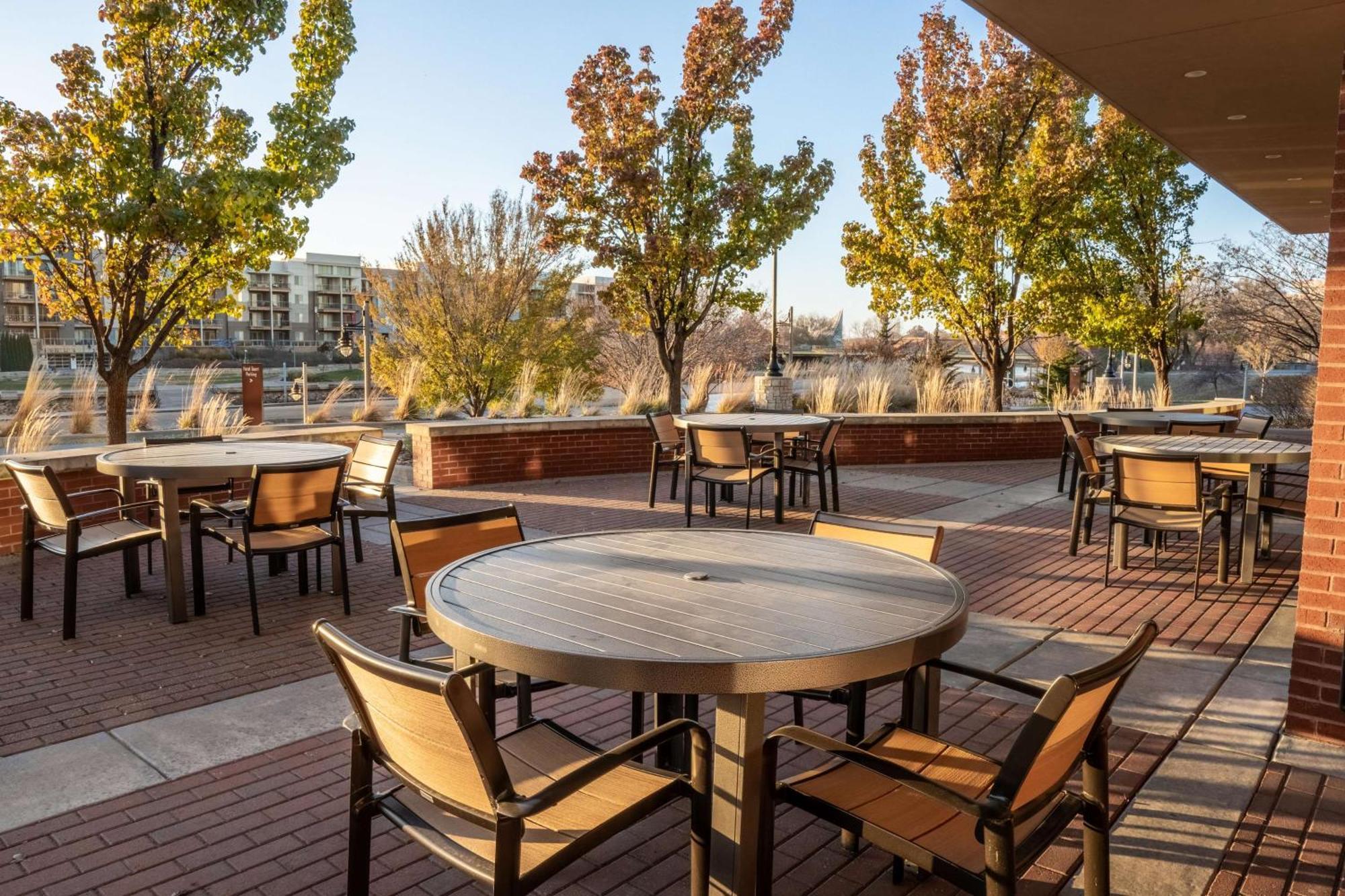 Drury Plaza Hotel Broadview Wichita Eksteriør bilde