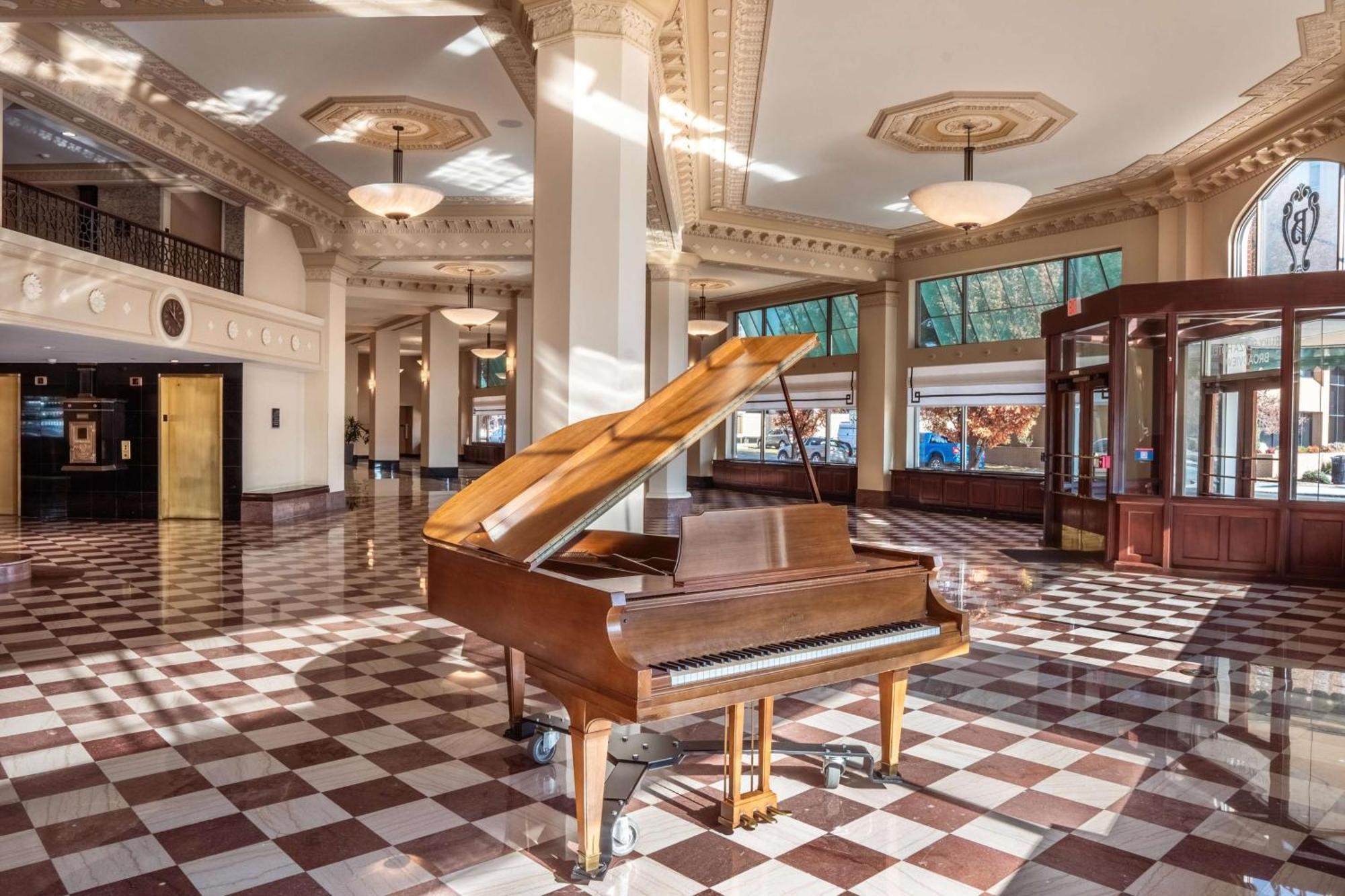 Drury Plaza Hotel Broadview Wichita Eksteriør bilde